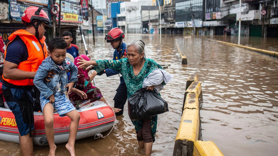 Puan Minta Antar Lembaga Tak Lempar Tanggung Jawab Tangani Banjir