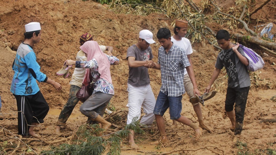 8 Korban Tewas Akibat Longsor di Lebak & Bogor, 5 Masih Anak-anak