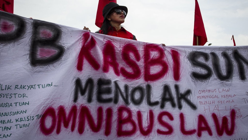 Kadin: Omnibus Law Disusun Agar Buruh Tak Jadi Pekerja Informal