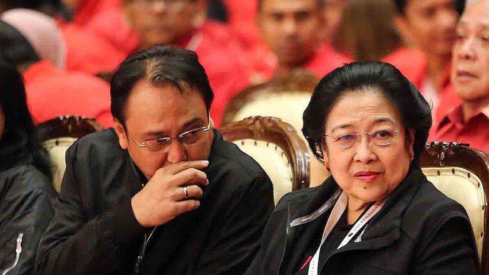 Prananda Prabowo Mendampingi Megawati di Rakernas I PDIP