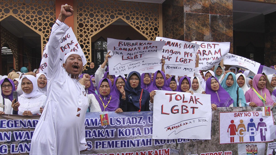 Upaya DPR Singkirkan Kelompok LGBT: Wajib Lapor & Rehabilitasi