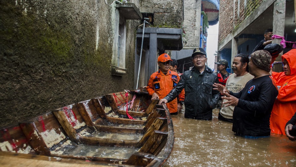 Kontroversi Kelakuan Ridwan Kamil Saat Bencana Banjir Melanda Jabar