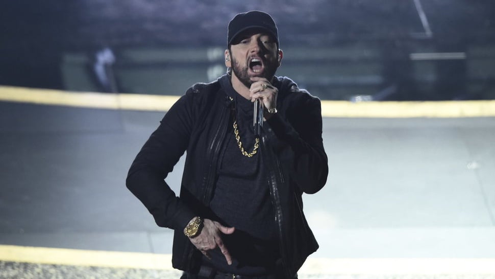 Eminem Hadir di Podcast 'Hotboxin' Milik Eks Petinju Mike Tyson