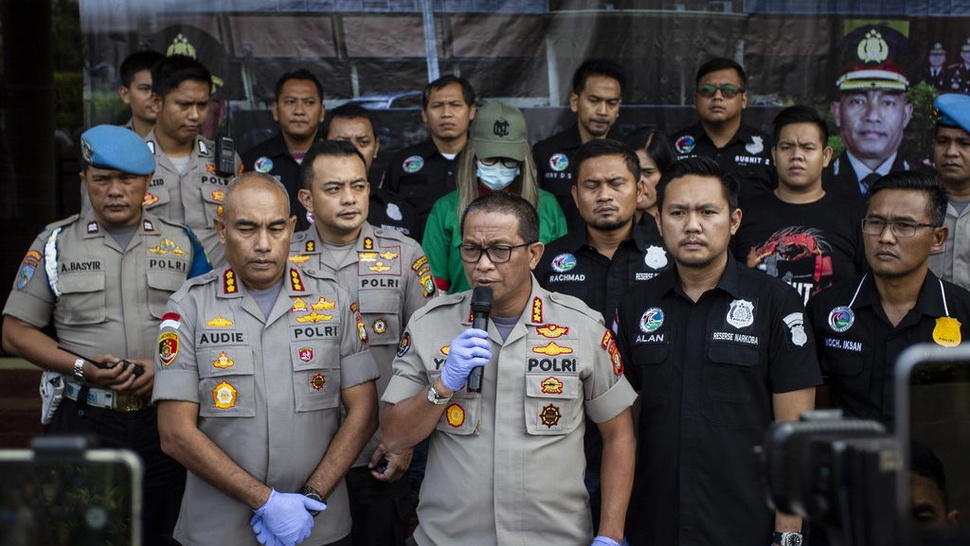 Bingung Kelamin Lucinta Luna, Polisi Pilih Tempatkan di Sel Khusus