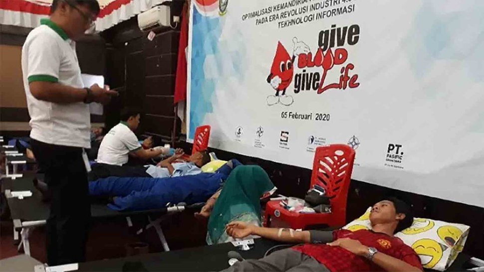Kota-Kota di Cina Butuh Banyak Pendonor Darah untuk Atasi Corona