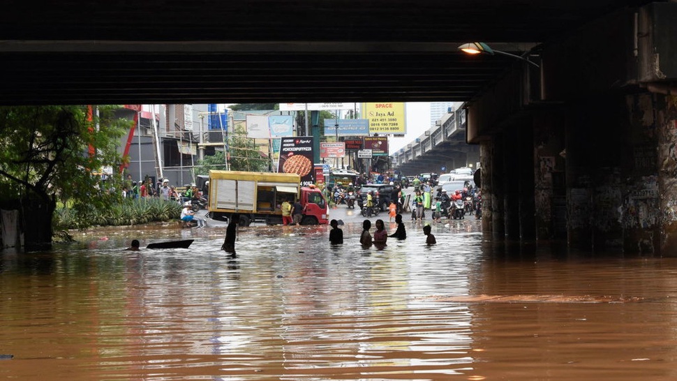 Nestapa DKI Jakarta: Banjir Kotanya, Bisnis Logistik Terganggu