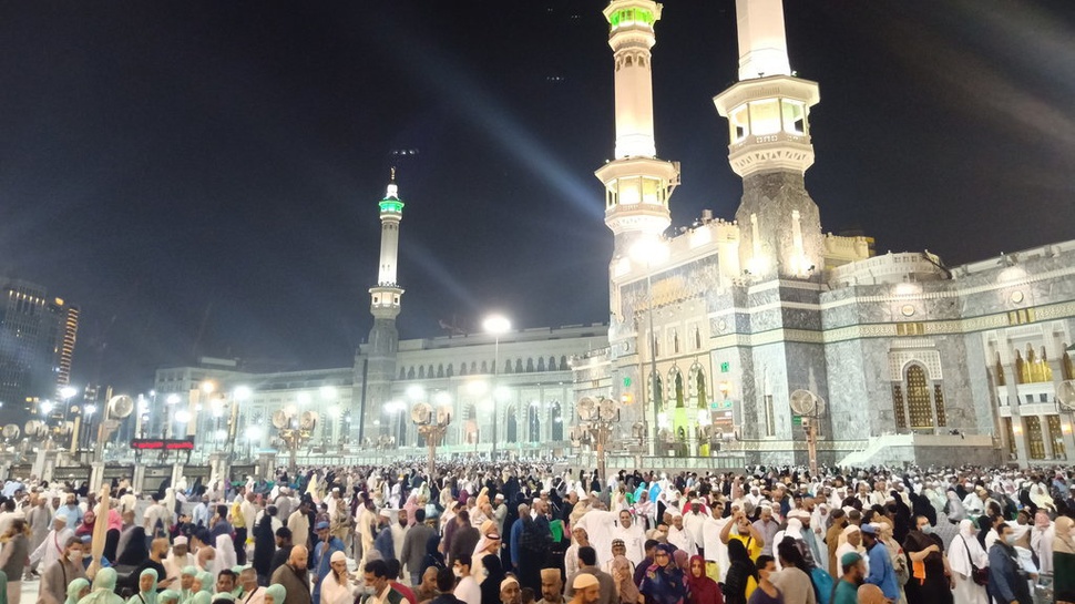 Update Corona: 439 Jamaah Sumsel Tetap Berangkat Umrah ke Makkah