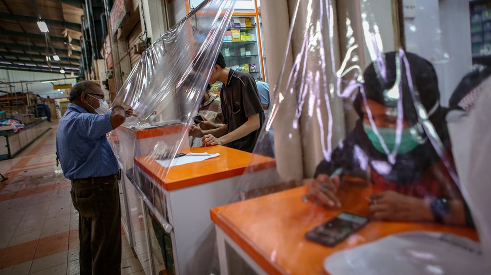 Cegah Corona, Pasar Tradisional di Bekasi Terapkan Transaksi Online