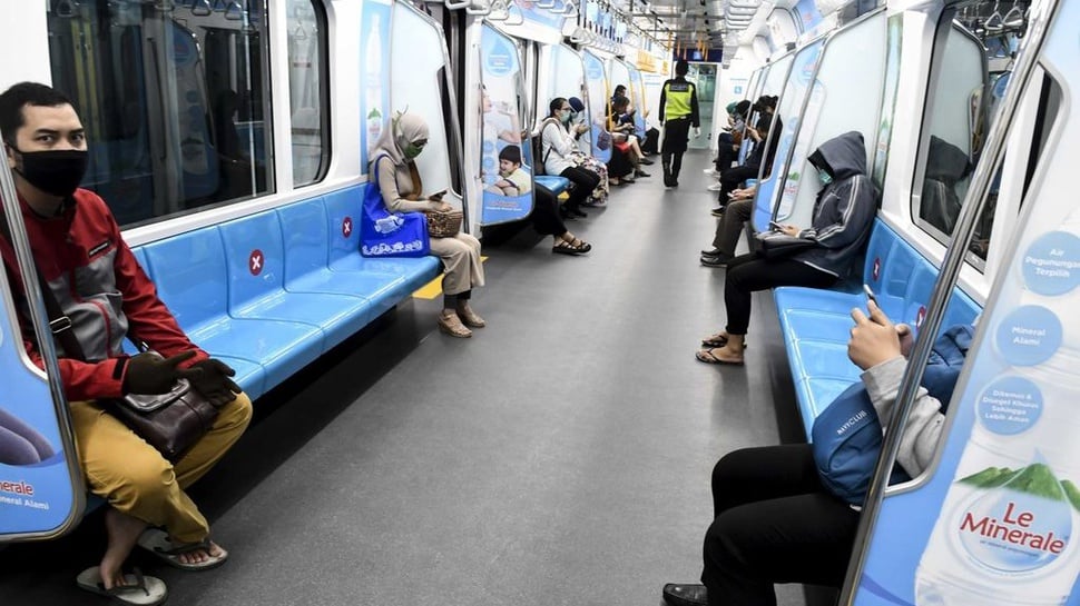 Simak Jadwal KRL, MRT, LRT & Transjakarta saat Malam Tahun Baru