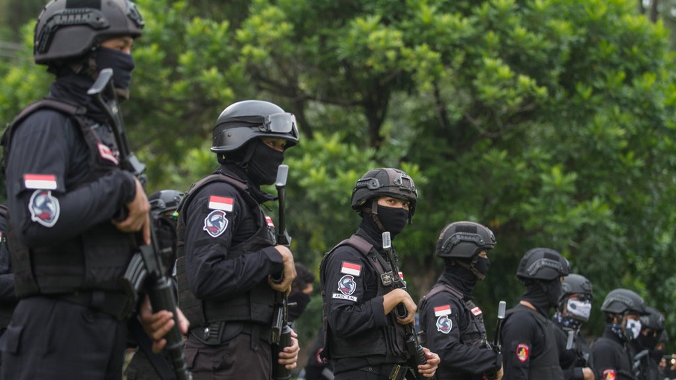Polisi Pamer Kokang Senjata Laporkan Akun yang Sebar Video Miliknya