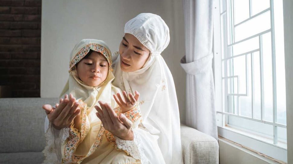 Kumpulan Doa Harian Islam untuk Anak: Doa Mau Makan-Bangun Tidur