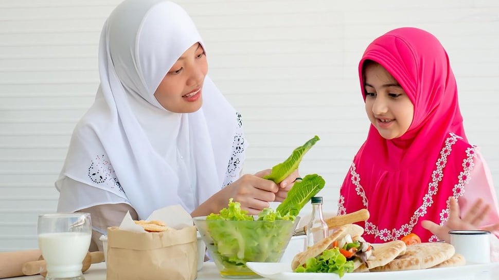 Cara Agar Anak Tidak Dehidrasi Saat Latihan Puasa di Bulan Ramadan