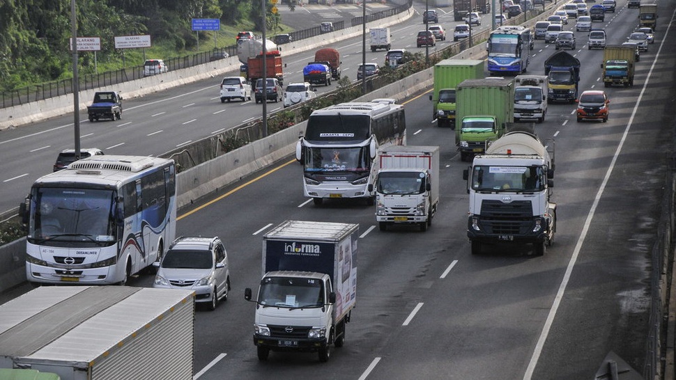 Sebanyak 82.971 Kendaraan Tinggalkan Jakarta Lewat Tol Cikampek
