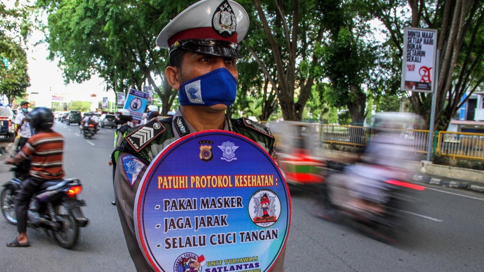 TNI-Polri Dicoret dari Satgas Corona, Moeldoko Sebut Tetap Terlibat