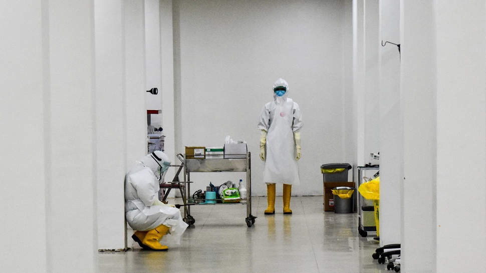 Nasib Tenaga Medis Saat Pandemi: Dibayangi Corona dan Kena PHK