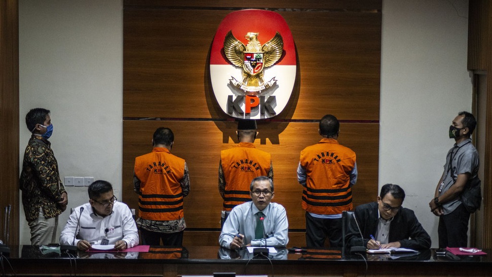KPK Tahan 3 Tersangka Kasus Suap DPRD Jambi