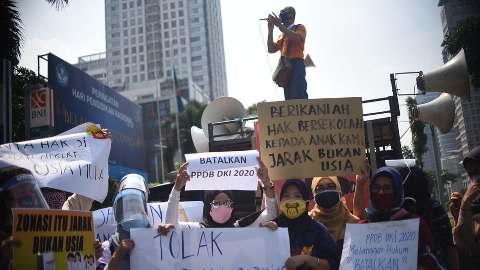 2020/06/29/demo-ppdb-dki-tirto-mico-4.jpg