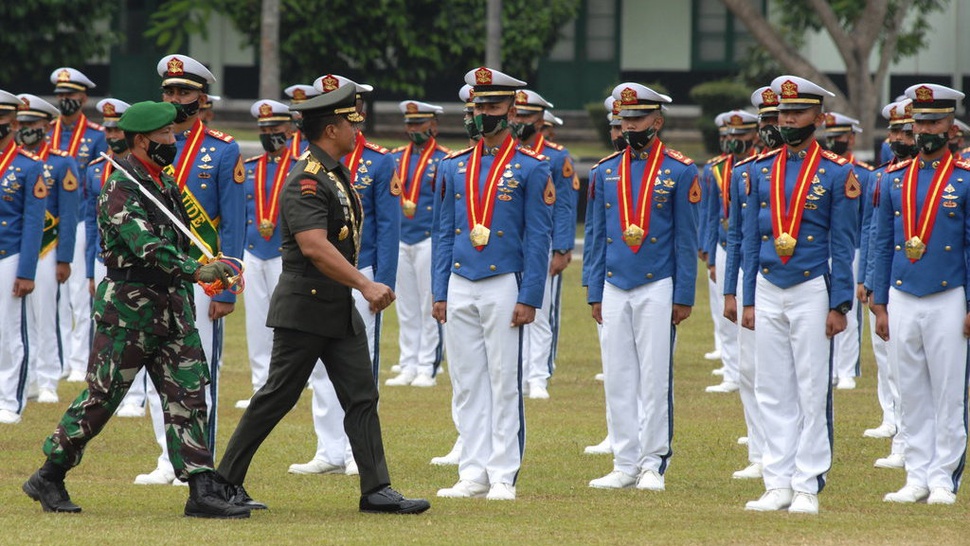 TNI Ancam Pecat 'Oknum Prajurit' LGBT