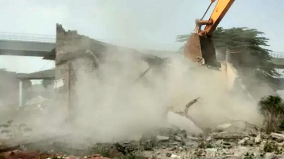 24 Bangunan di Cipinang Melayu Dibongkar untuk Proyek Kereta Cepat