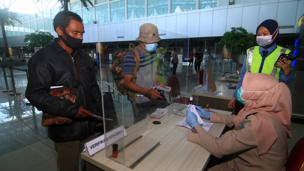 Pemprov Kalimantan Barat Wajibkan Penumpang Pesawat Tes Swab PCR