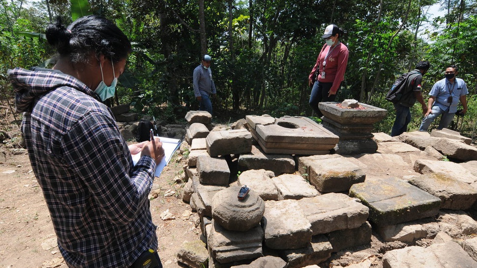 Pengertian Arkeologi, Manfaat, dan Contohnya di Indonesia
