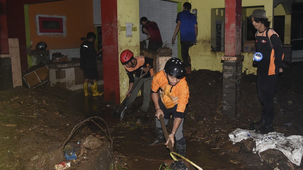 Banjir Bandang Sukabumi: Satu Korban Meninggal usai Terseret 20 Km