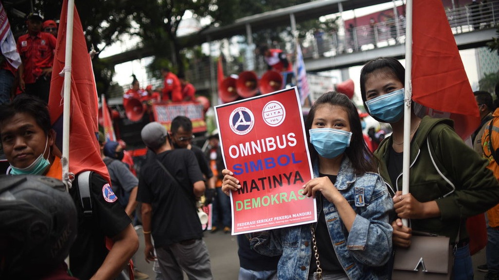 Demo di DPR, KSPI Minta UU Ciptaker Dibatalkan dan UMP 2021 Naik
