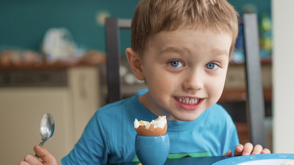 Daftar Makanan Penambah Berat Badan Anak: Telur Hingga Susu Murni
