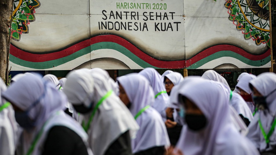 Menjelang Hari Santri, Jokowi Teken Perpres Dana Abadi Pesantren