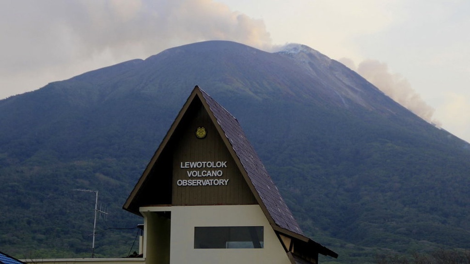Gunung Ili Lewotolok di Lembata NTT Kembali Erupsi
