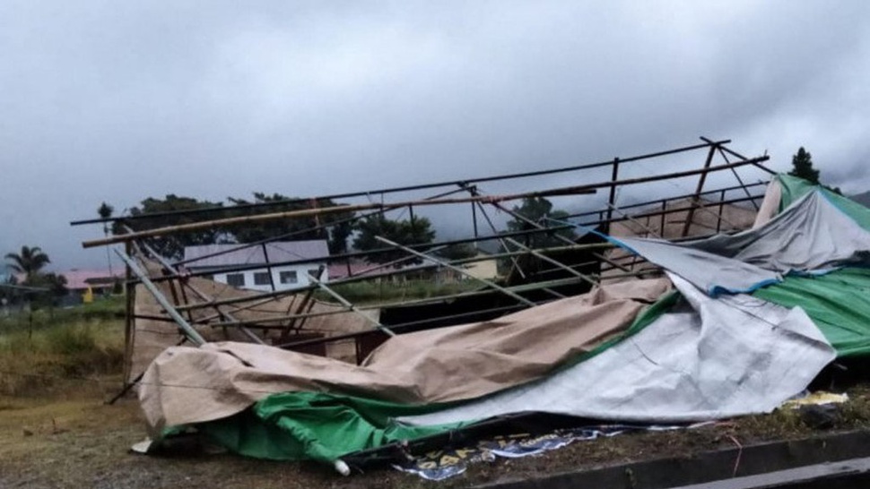 KPU Cianjur Pindahkan Tiga TPS karena Diterjang Angin Kencang