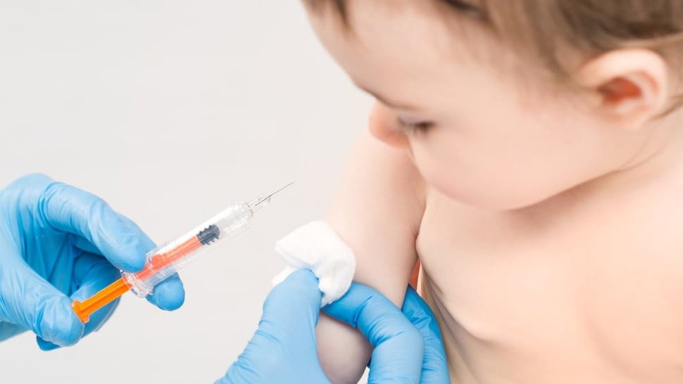 Apa Saja Imunisasi Dasar Anak yang Wajib Diberikan?