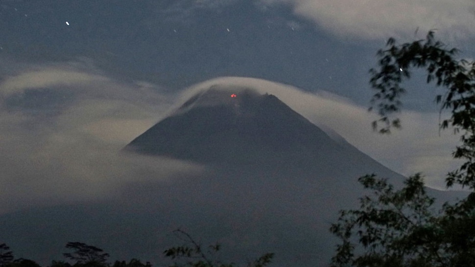 Benarkah Gunung Merapi Meletus & Penjelasan BPPTKG Soal Awan Panas