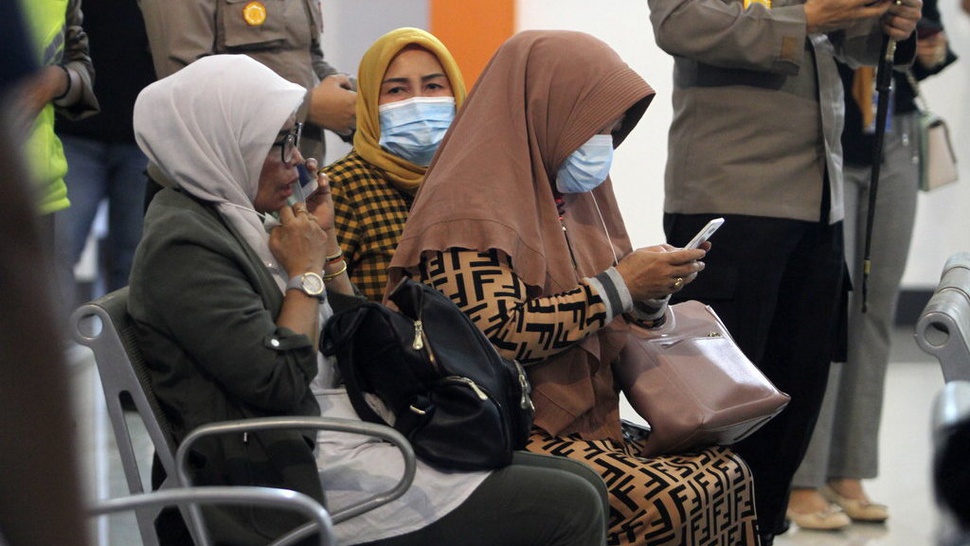 Tim DVI Polda Kalbar Ambil Sampel DNA Keluarga Korban Sriwijaya Air