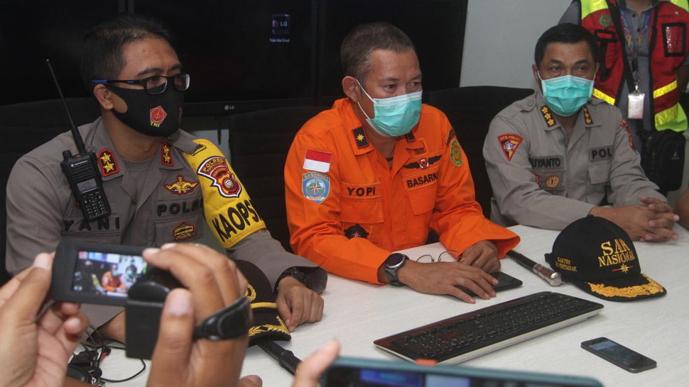 TNI Kerahkan Pasukan Elite, Kapal, Helikopter Cari Sriwijaya Air