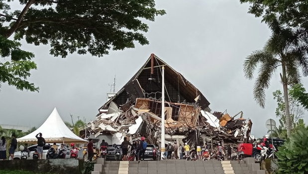 Kantor & Menara AirNav Mamuju Rusak akibat Gempa Magnitudo 6,2