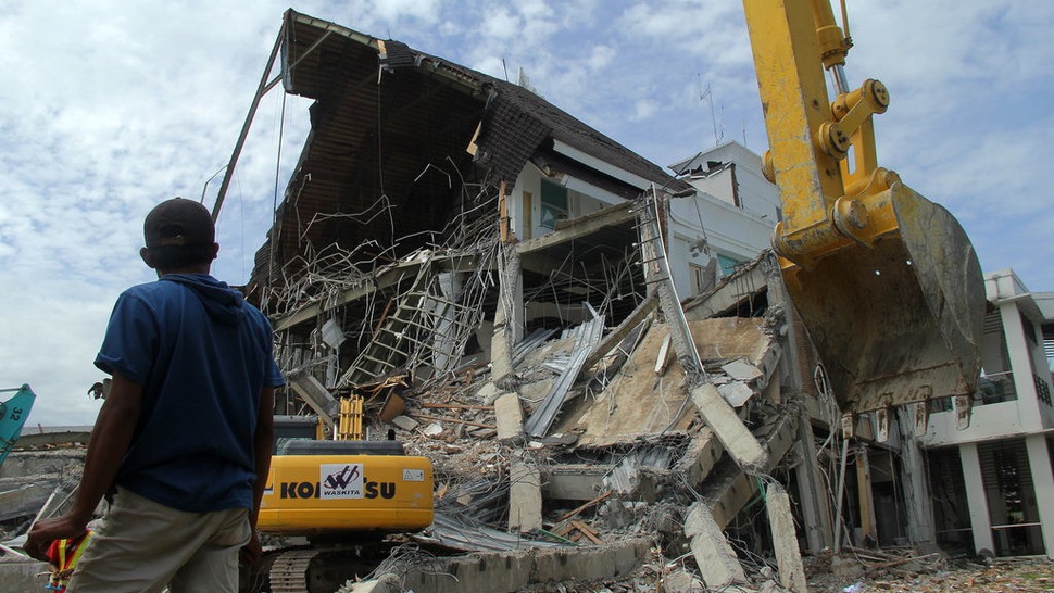 KSP Klaim Jokowi Penuhi Janji Perbaikan Rumah Korban Gempa Sulbar