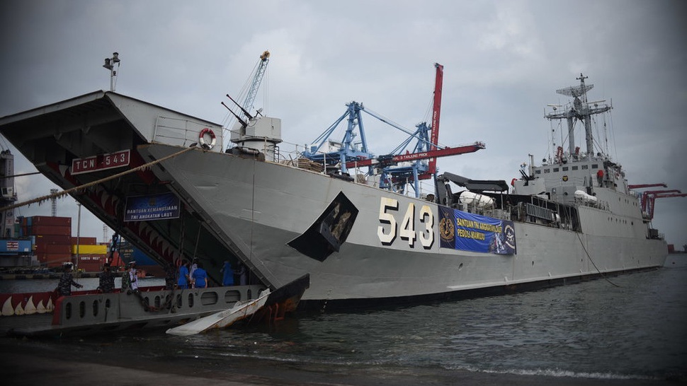 TNI AL Kirim Bantuan Lewat KRI Teluk Cirebon ke Mamuju