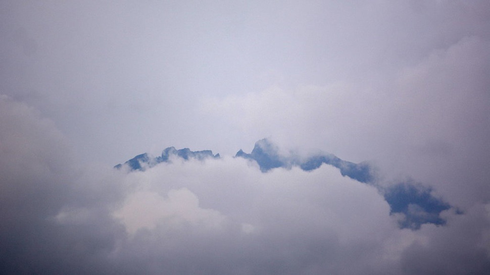 Erupsi Gunung Raung: Status Level Waspada, Jalur Pendakian Ditutup