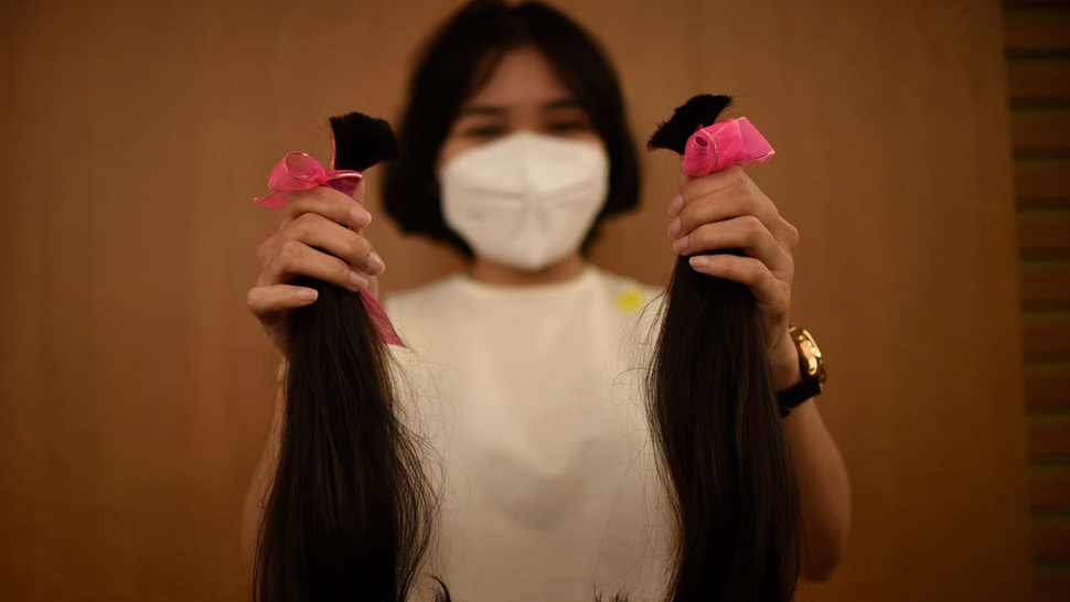Donasi Rambut untuk Pasien Kanker