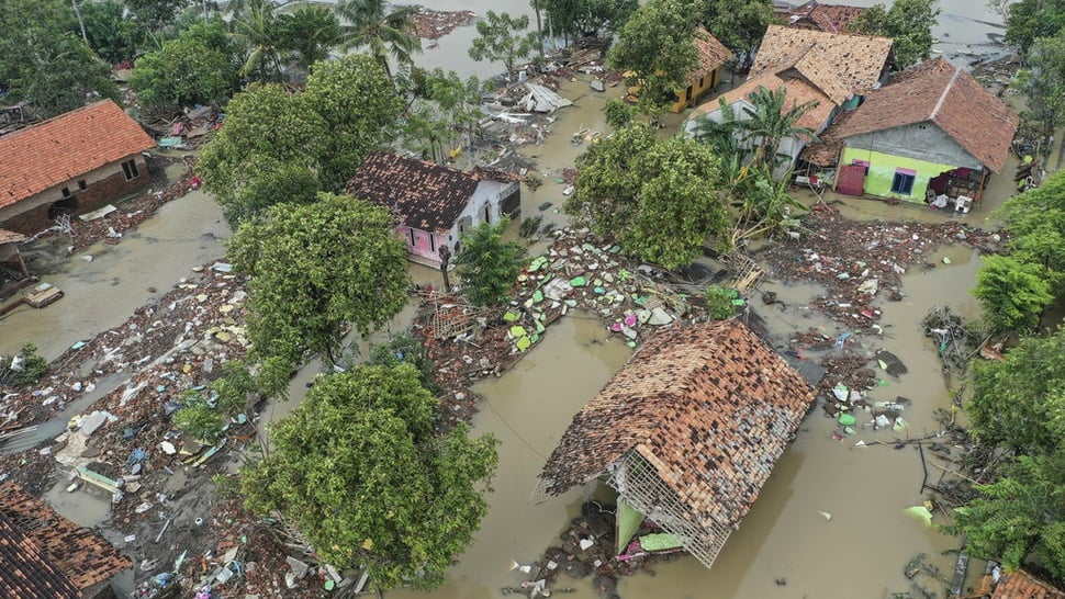37.792 Pengungsi Banjir Kabupaten Bekasi Masih Bertahan di Posko