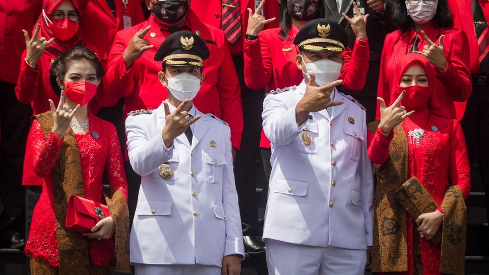 Anak & Mantu Jokowi Jadi Walkot: Tiru Blusukan & Dikawal Paspampres
