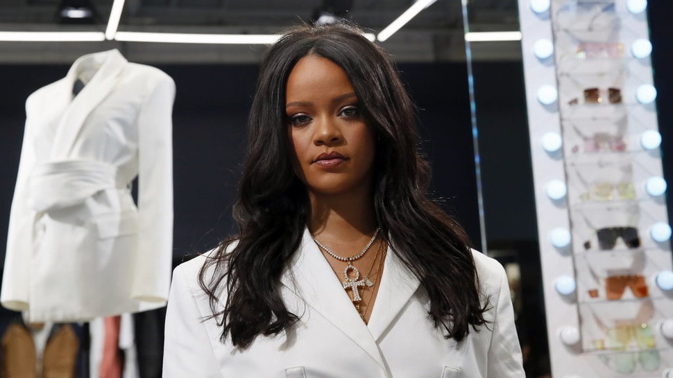 Belajar dari Kegagalan Fenty Fashion House Milik Rihanna