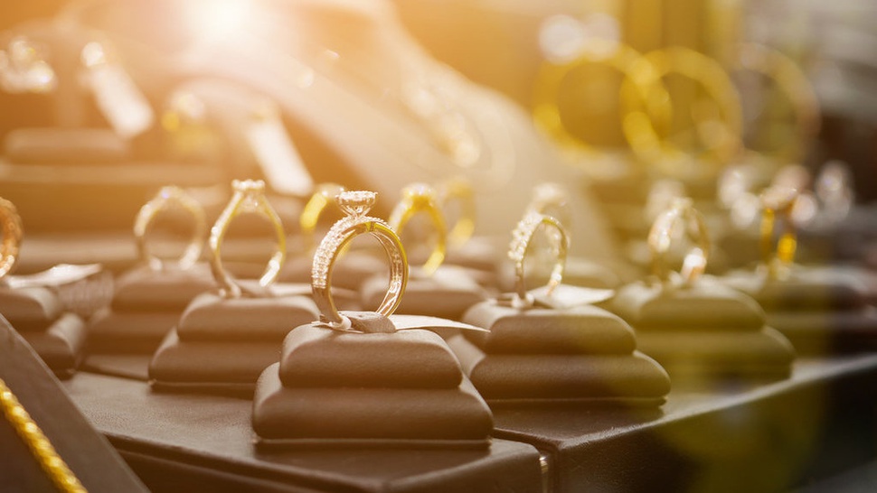 Harga Emas Perhiasan Semar 10K dan 17K Terbaru 12 Agustus 2023