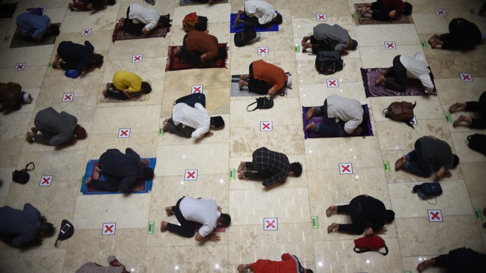 Keutamaan Sholat Tarawih di Bulan Suci Ramadhan & Hikmah Ibadahnya
