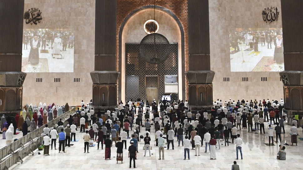 Panduan Ibadah Ramadhan Terbaru 2021: Shalat di Masjid Boleh Tidak?