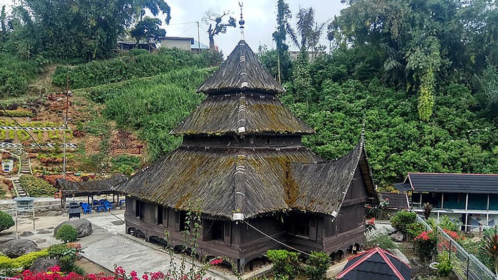 Sejarah Masjid Tuo Kayu Jao: Paduan Arsitektur Minangkabau & Islam