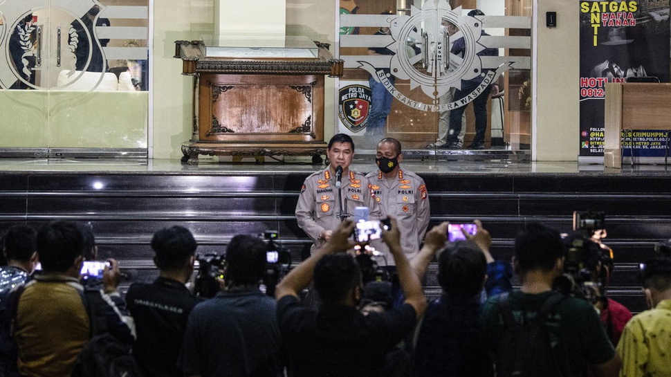 Munarman Ditetapkan Tersangka Terorisme Sepekan Sebelum Ditangkap