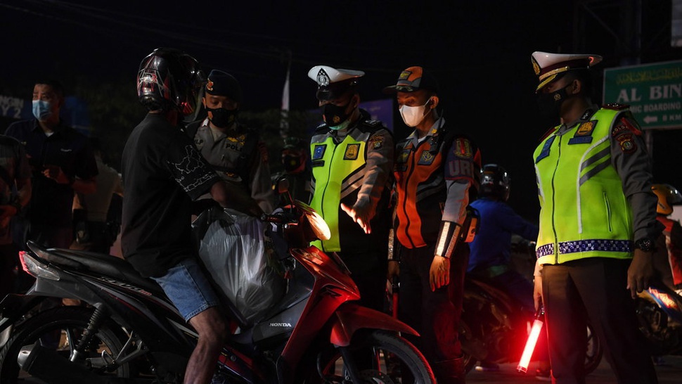 4 Pemudik Ditangkap Diduga Provokator Terobos Penyekatan di Bekasi