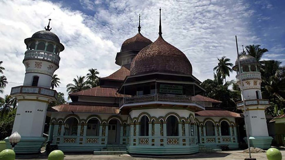 Masjid Raya Syekh Burhanuddin di Sumbar, Sejarah, & Arsitekturnya